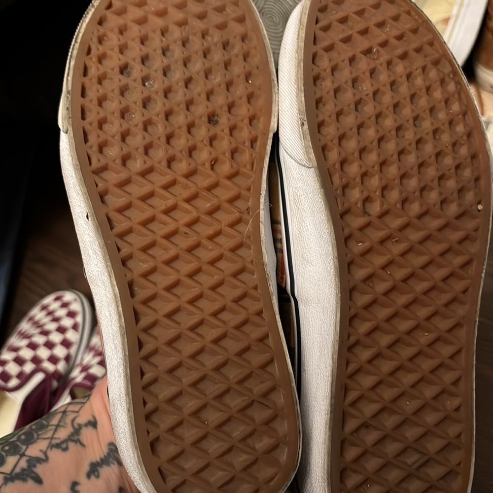 Vans - Picture 3 of 4